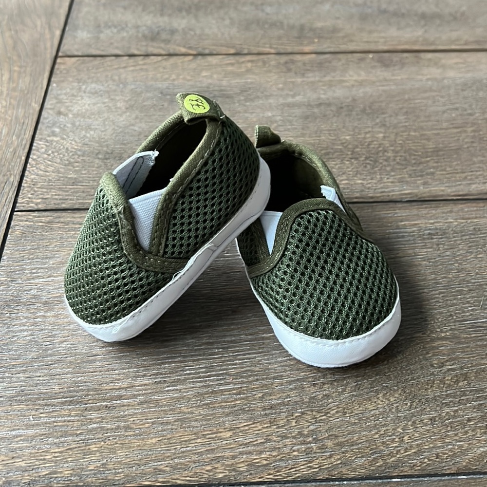 Infant size 1 Green Loafer Type Shoes